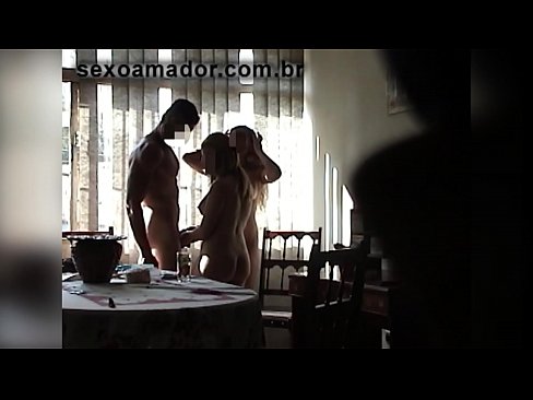 ❤️ Els amics sexuals conviden un home gegant i un trio amb ell ❤️ Porno vk al ca.oldsex.ru ﹏