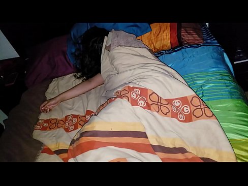 ❤️ El fillastre renya la seva jove madrastra mentre dorm. ❤️ Porno vk al ca.oldsex.ru ﹏